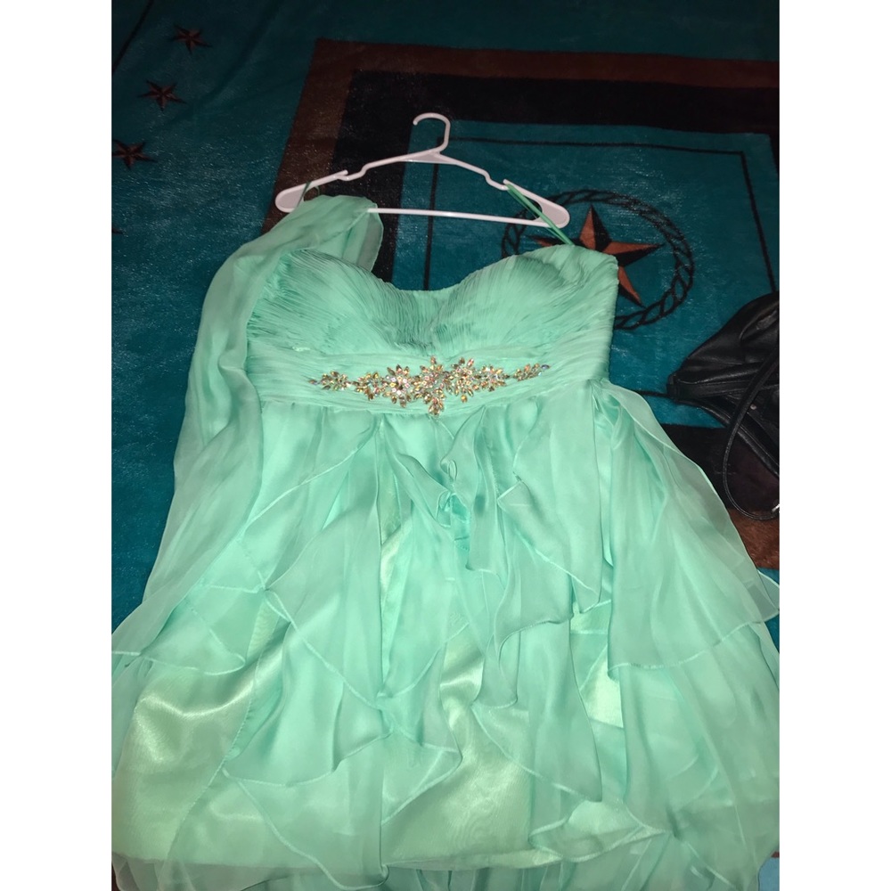PROM DRESS GOT DUMPED SELLING IT 😪